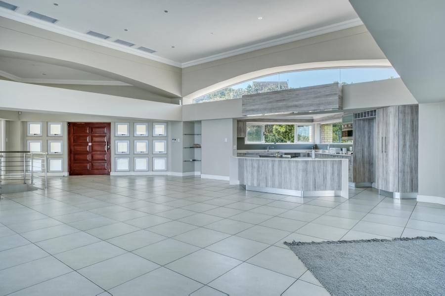 5 Bedroom Property for Sale in Blue Horizon Bay Eastern Cape
